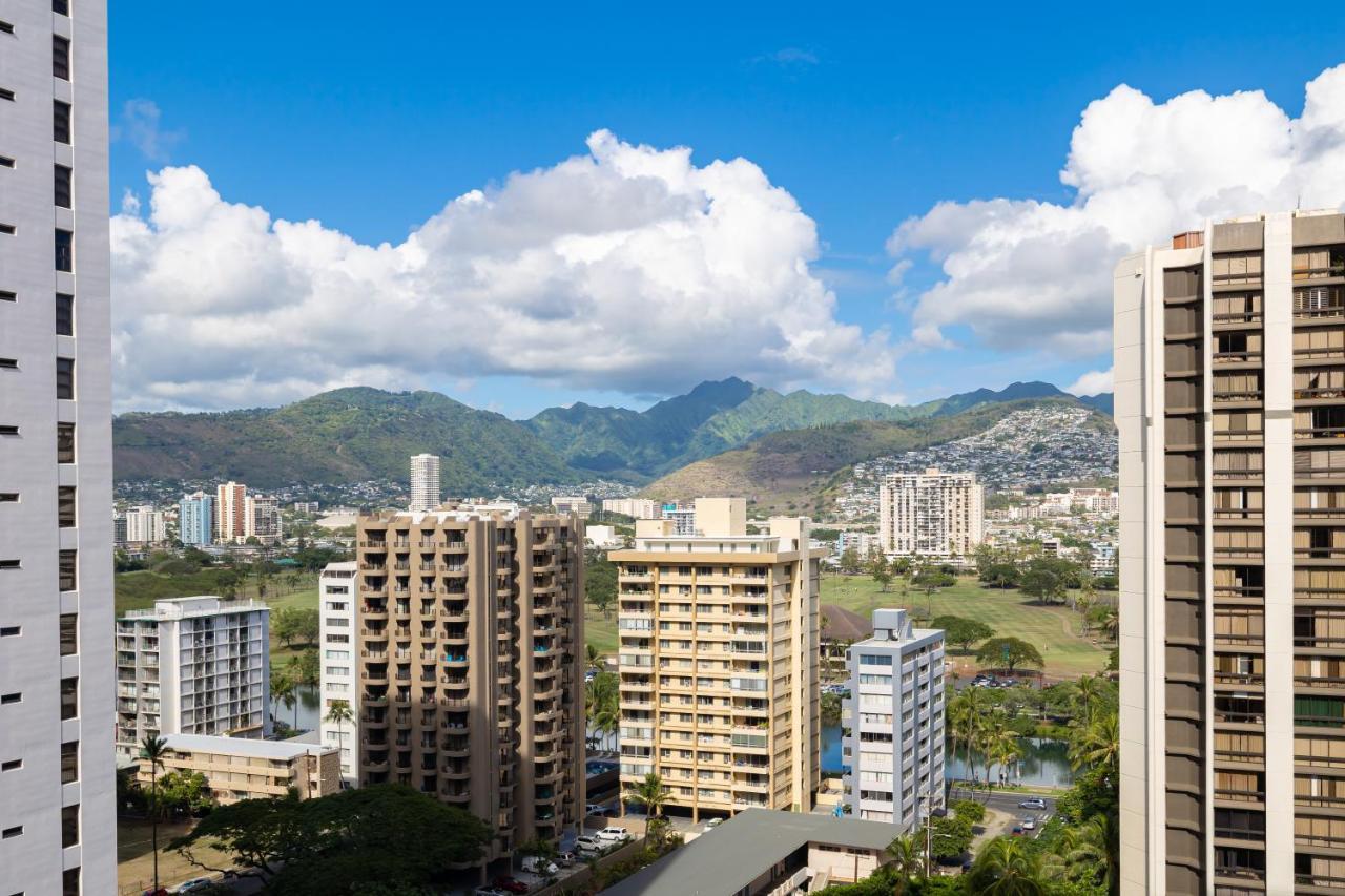 Beautiful Mountain View In Waikiki Sunset With Parking Apartment Honolulu Exterior photo